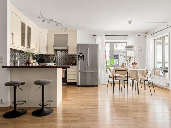 Property Seekers – Buyers & Tenants –