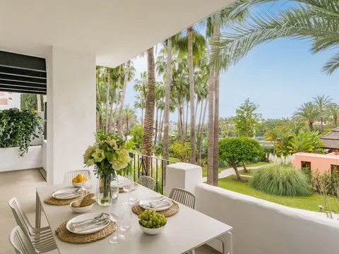 Flat / apartment in Puente Romano, Marbella