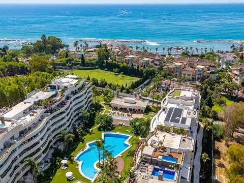 Duplex in Puerto Banús, Marbella