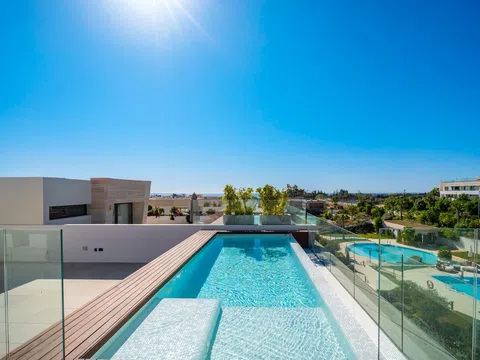 Duplex in Las Lomas de Río Verde, Marbella