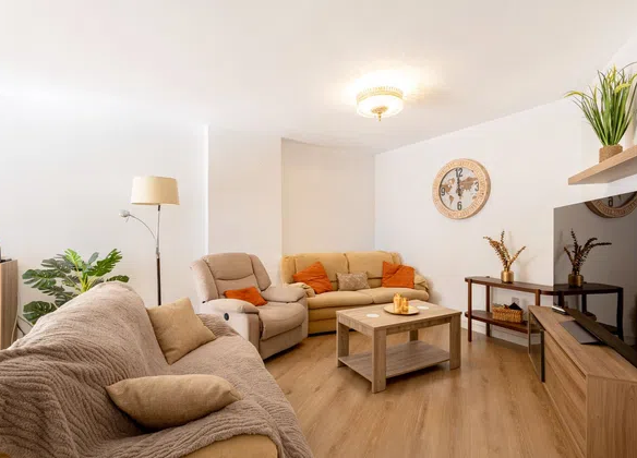 Flat / apartment in Avenida Mercado, 1, Huerta Belón-Calvario, Marbella