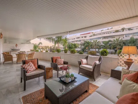 Flat / apartment in Arrabal a Cañas-F Rodeo, Puerto Banús, Marbella