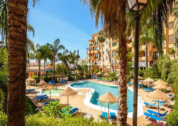 Flat / apartment in Avenida de la Coruña, Linda Vista-Nueva Alcántara-Cortijo Blanco, Marbella